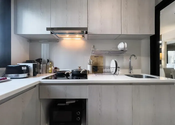 150 M To Mrt L Workspace And Kitchen L Suana L Sontana Apartamento